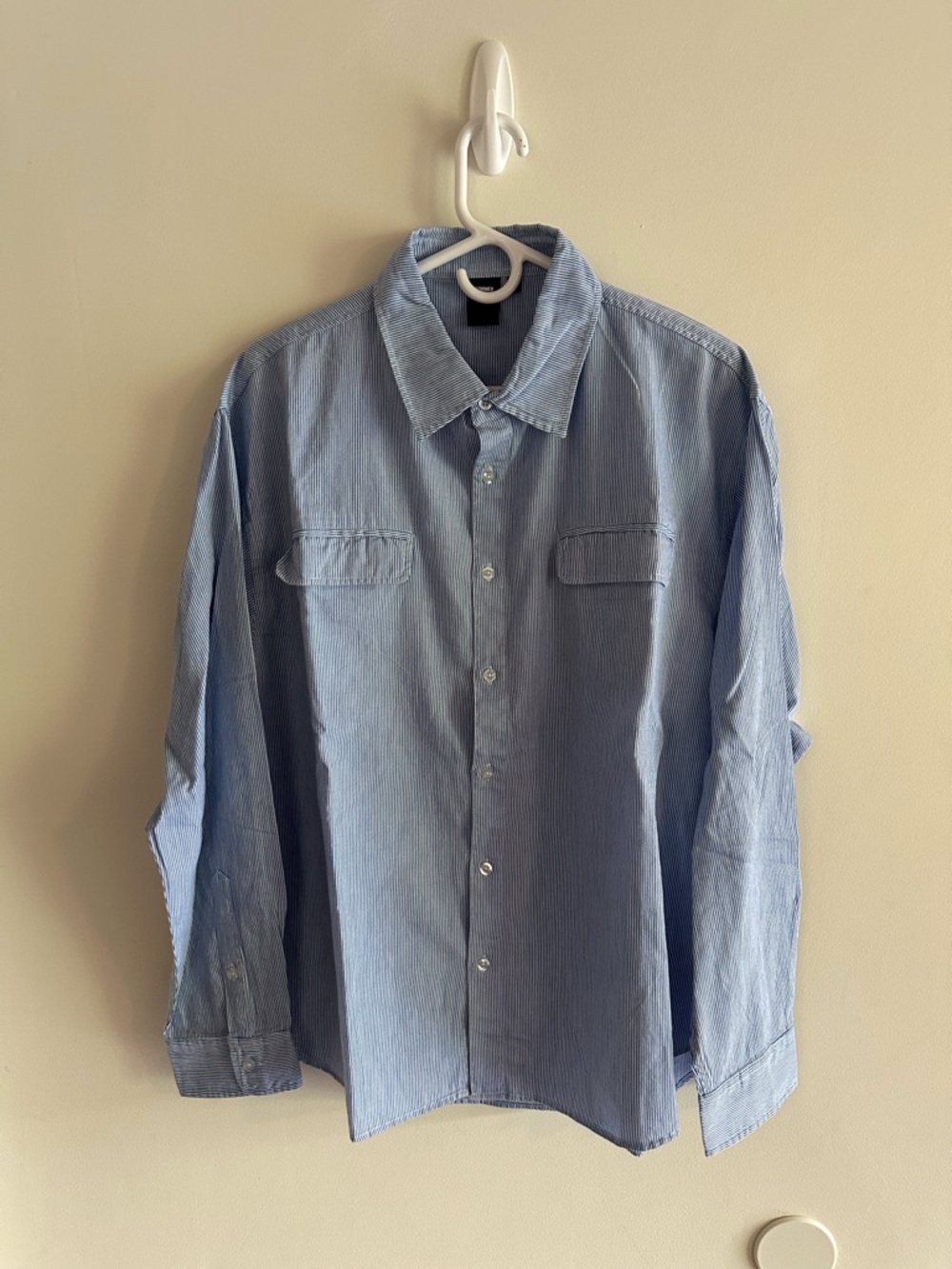 Men's Light Blue Casual Button-Down Shirt with Chest Flaps